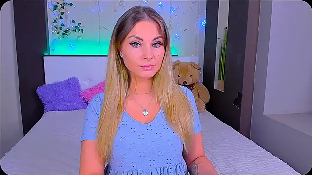  UrLexxly online show from 28, 10, 2025