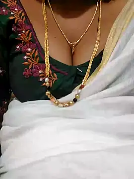 Snapshot of Cute-chinny chatting on 19, 1, 2025 Cute-chinny online show from 19, 1, 2025