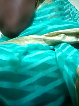 Snapshot of Cute-chinny chatting on 22, 1, 2025 Cute-chinny online show from 22, 1, 2025