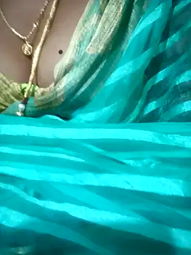 Snapshot of Cute-chinny chatting on 22, 1, 2025 Cute-chinny online show from 22, 1, 2025