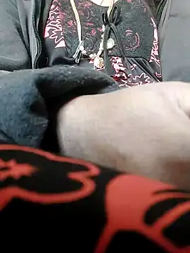 Snapshot of Cute-chinny chatting on 25, 1, 2025 Cute-chinny online show from 25, 1, 2025