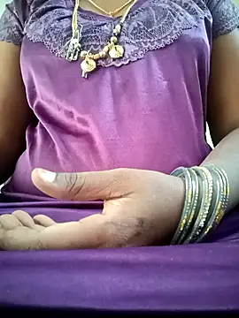 Snapshot of Cute-chinny chatting on 2, 2, 2025 Cute-chinny online show from 2, 2, 2025