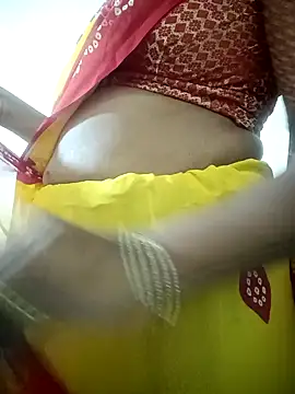 Snapshot of Cute-chinny chatting on 7, 2, 2025 Cute-chinny online show from 7, 2, 2025