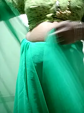 Snapshot of Cute-chinny chatting on 8, 2, 2025 Cute-chinny online show from 8, 2, 2025