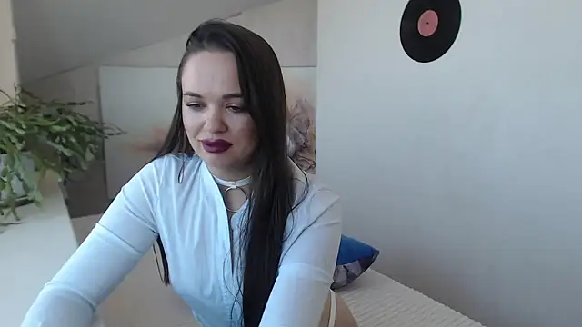 Luxuriouss s online show from 24, 10, 2025