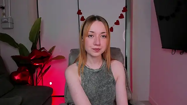 Snapshot of Maddy_Garcia chatting on 11, 2, 2025 Maddy Garcia online show from 11, 2, 2025