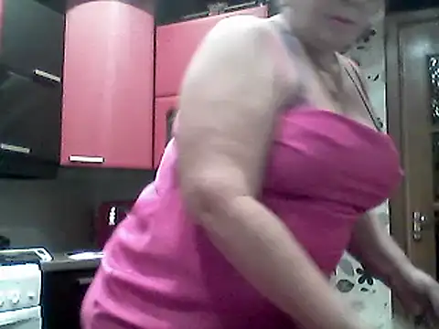 Snapshot of Lisa_Suzie chatting on 25, 9, 2025 Lisa Suzie online show from 25, 9, 2025
