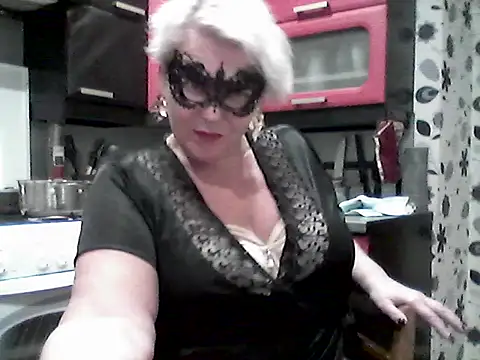 Lisa Suzie online show from 2, 3, 2026