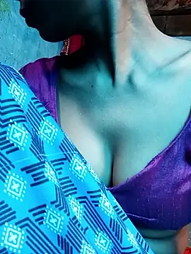 Snapshot of Kajal__Mehra chatting on 15, 9, 2025 Kajal Mehra online show from 15, 9, 2025