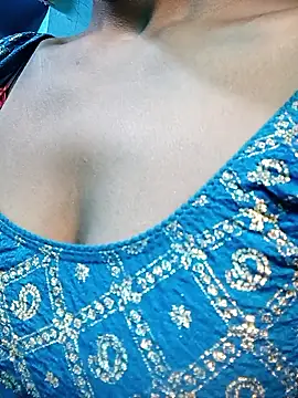 Snapshot of Kajal__Mehra chatting on 14, 11, 2025 Kajal Mehra online show from 14, 11, 2025