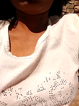 Snapshot of Kajal__Mehra chatting on 27, 11, 2025 Kajal Mehra online show from 27, 11, 2025