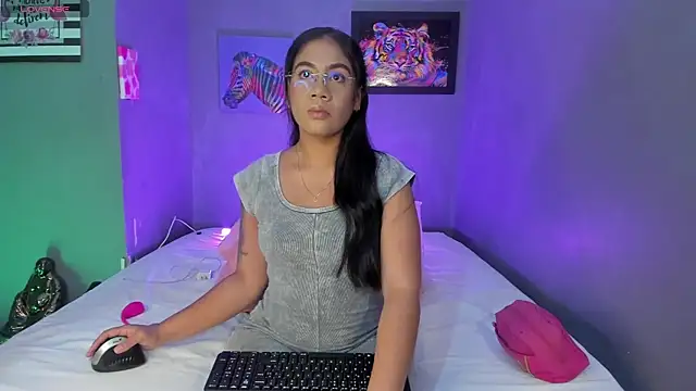 PammelaRoss1 online show from 4, 6, 2026