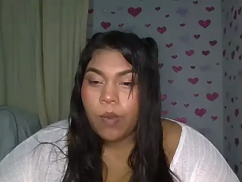 Snapshot of Nayara_Hanni chatting on 15, 9, 2025 Nayara Hanni online show from 15, 9, 2025