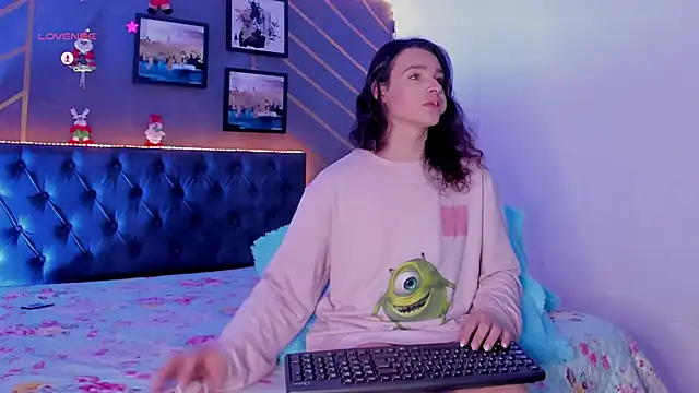 elafranco  online show from 15, 12, 2024