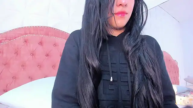 aggy castel online show from 7, 3, 2026