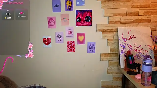 Penny Staaar online show from 4, 3, 2025