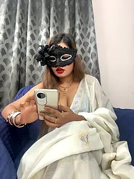 HoneyBearCpl online show from 26, 9, 2025