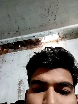 Roni1028 online show from 6, 1, 2025