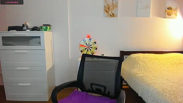 Ellista online show from 11, 4, 2026