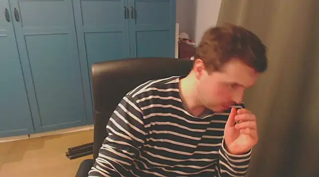 Snapshot of CuteMan33 chatting on 16, 12, 2024 CuteMan33 online show from 16, 12, 2024