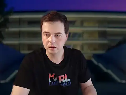 Snapshot of CuteMan33 chatting on 30, 11, 2025 CuteMan33 online show from 30, 11, 2025