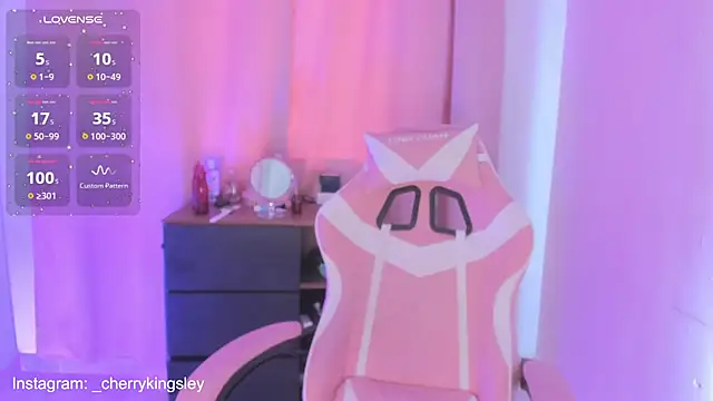  cherrykingsley1 online show from 2, 3, 2025