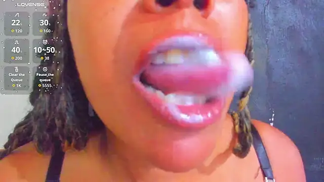 Snapshot of KamariaFyre chatting on 3, 11, 2025 KamariaFyre online show from 3, 11, 2025