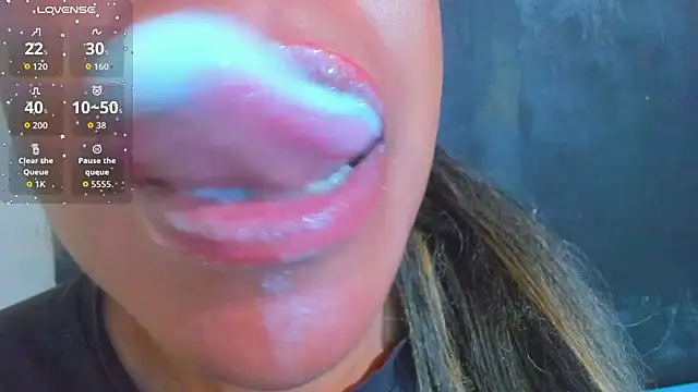 Snapshot of KamariaFyre chatting on 21, 11, 2025 KamariaFyre online show from 21, 11, 2025