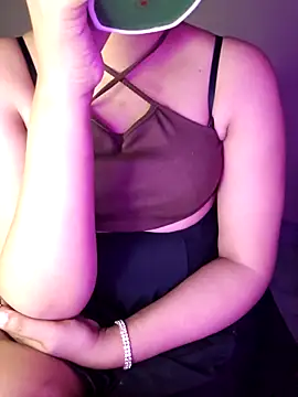 Snapshot of Olivia3 chatting on 15, 2, 2025 Olivia3 online show from 15, 2, 2025