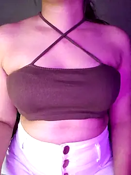 Snapshot of Olivia3 chatting on 4, 3, 2025 Olivia3 online show from 4, 3, 2025