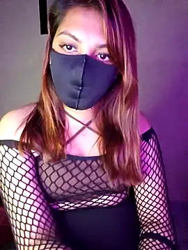 Snapshot of Olivia3 chatting on 5, 3, 2025 Olivia3 online show from 5, 3, 2025