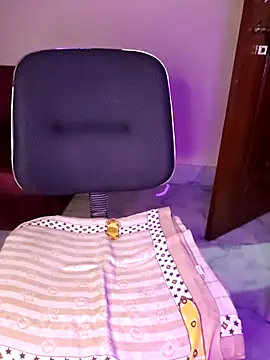 Snapshot of Olivia3 chatting on 18, 9, 2025 Olivia3 online show from 18, 9, 2025