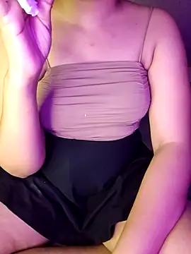 Snapshot of Olivia3 chatting on 7, 10, 2025 Olivia3 online show from 7, 10, 2025