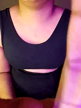 Snapshot of Olivia3 chatting on 21, 10, 2025 Olivia3 online show from 21, 10, 2025