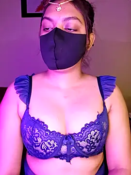 Snapshot of Olivia3 chatting on 30, 10, 2025 Olivia3 online show from 30, 10, 2025