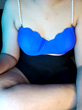 Snapshot of Olivia3 chatting on 3, 11, 2025 Olivia3 online show from 3, 11, 2025