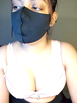 Snapshot of Olivia3 chatting on 4, 11, 2025 Olivia3 online show from 4, 11, 2025