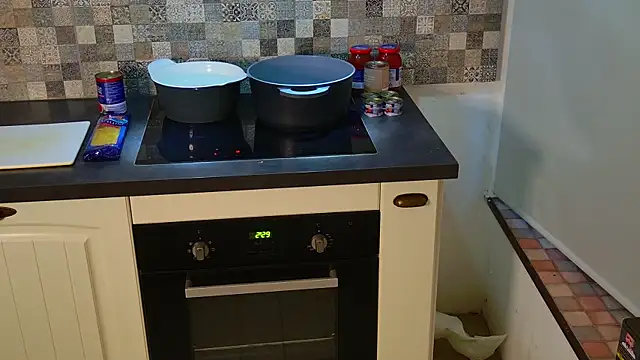 Aleniia10 online show from 5, 2, 2026