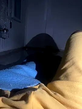 Snapshot of Lahcene chatting on 15, 11, 2025 Lahcene online show from 15, 11, 2025