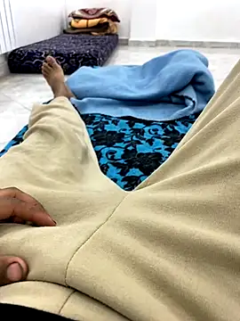 Snapshot of Lahcene chatting on 18, 11, 2025 Lahcene online show from 18, 11, 2025