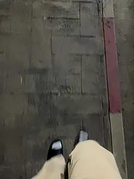 Snapshot of Lahcene chatting on 26, 11, 2025 Lahcene online show from 26, 11, 2025