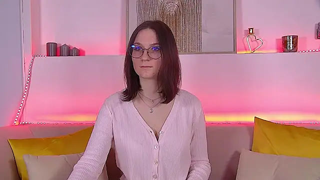 Snapshot of VictoriaArdern chatting on 1, 2, 2025 VictoriaArdern online show from 1, 2, 2025