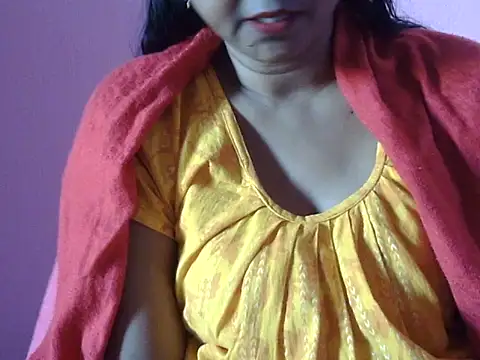 Snapshot of Suhana-sapna chatting on 4, 12, 2025 Suhana-sapna online show from 4, 12, 2025