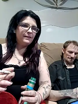 Neveah6 online show from 4, 3, 2025