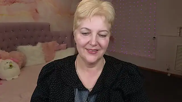 Sandra Snow online show from 14, 1, 2025