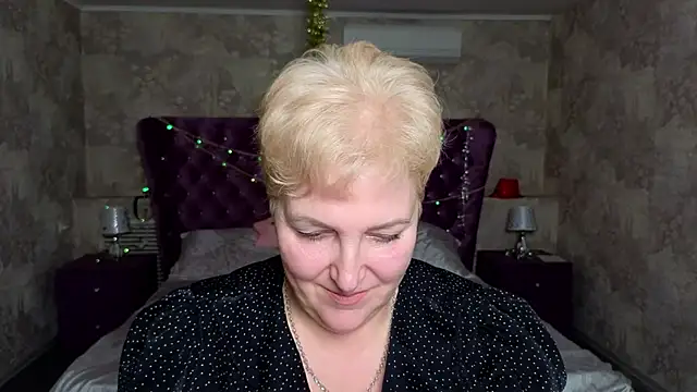 Sandra Snow online show from 17, 1, 2025