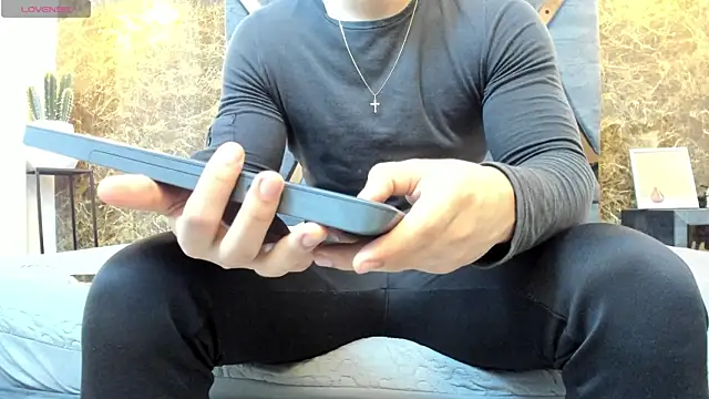 Flynn Riider online show from 15, 2, 2025