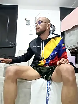 Snapshot of Charly_BC_Dirty chatting on 31, 1, 2025 Charly BC Dirty online show from 31, 1, 2025