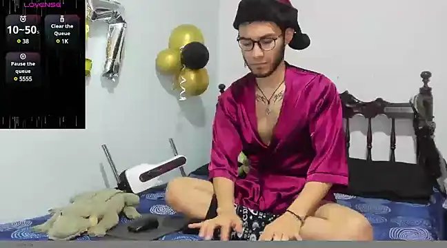 Snapshot of alexdesire chatting on 17, 12, 2024 alexdesire online show from 17, 12, 2024