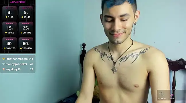 Snapshot of alexdesire chatting on 31, 12, 2024 alexdesire online show from 31, 12, 2024